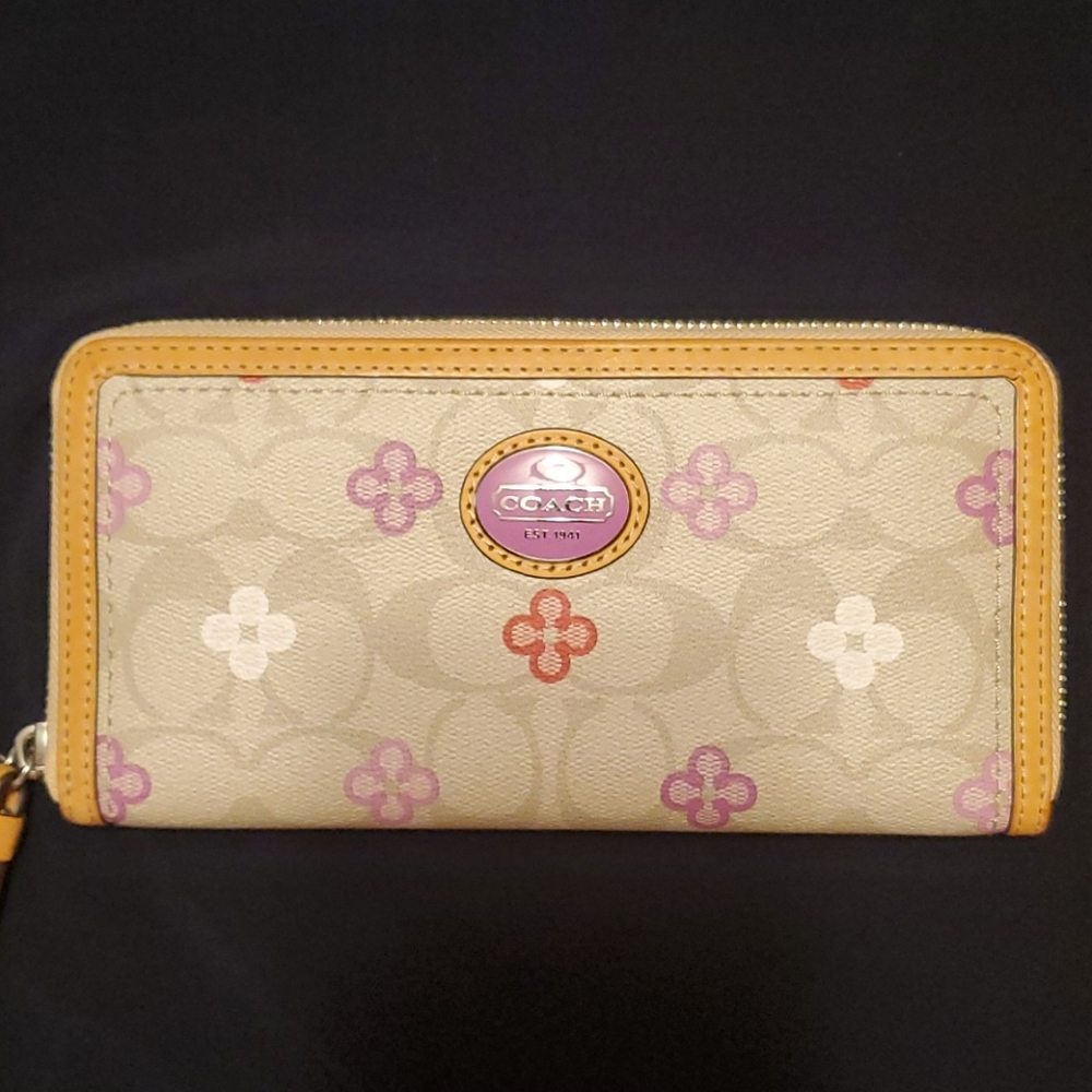 COACH WALLET NEW